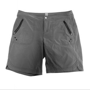 Title Nine Rogue Shorts 9”